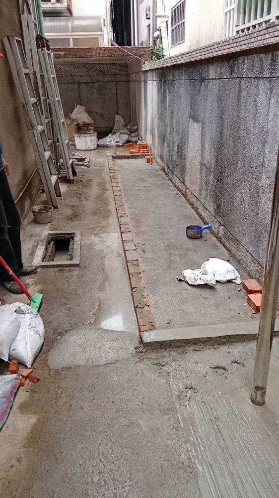 LINE_ALBUM_台中北區力行路住宅-泥作鐵門工程_240628_9