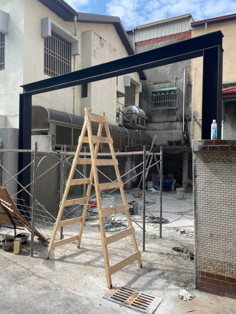 LINE_ALBUM_台中北區力行路住宅-泥作鐵門工程_240628_3