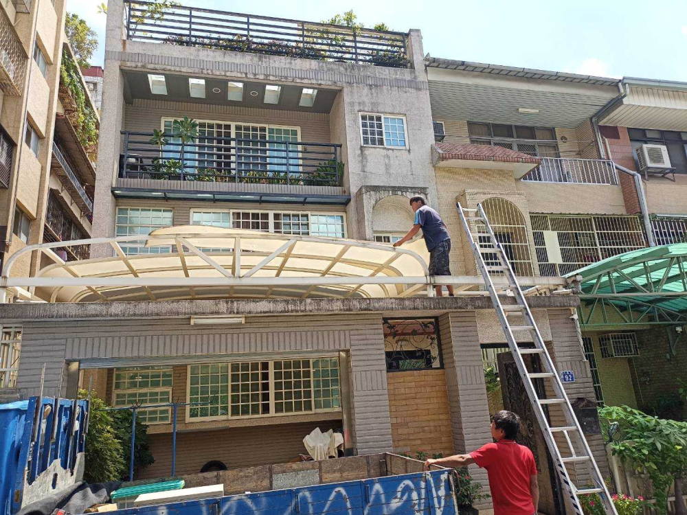 LINE_ALBUM_台中南區大墩住宅-遮雨篷更換_240628_3
