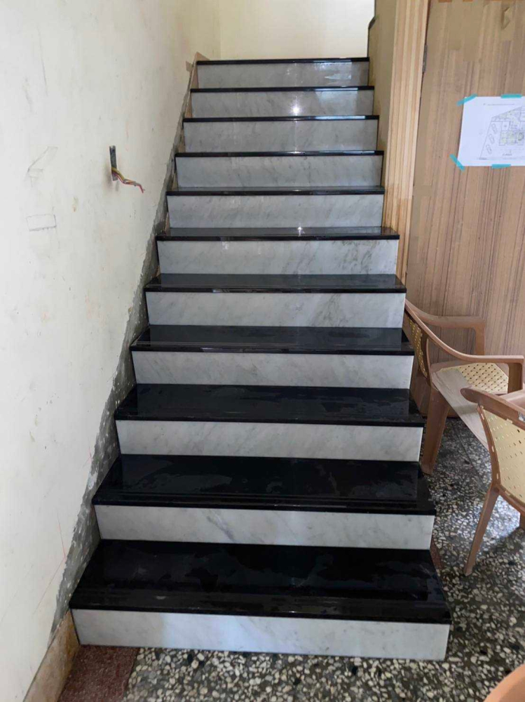 LINE_ALBUM_台中潭子潭子區住宅-樓梯貼磚工程_240628_1
