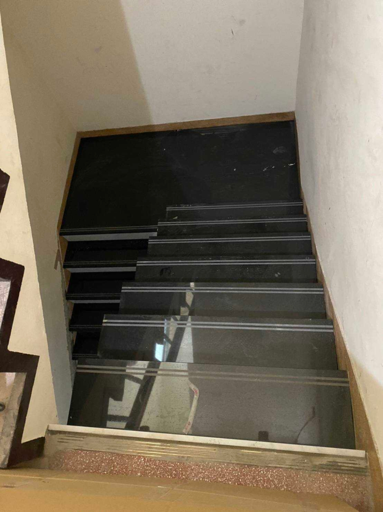 LINE_ALBUM_台中潭子潭子區住宅-樓梯貼磚工程_240628_2