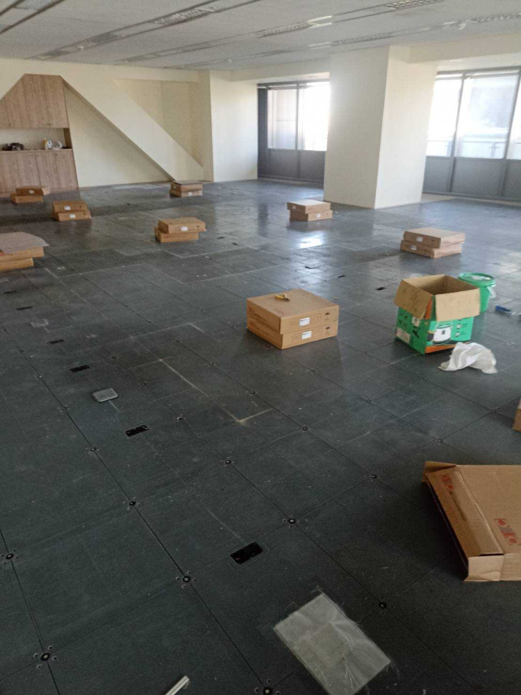 LINE_ALBUM_台中西屯區市政北二路商辦-方塊地毯安裝_240628_3