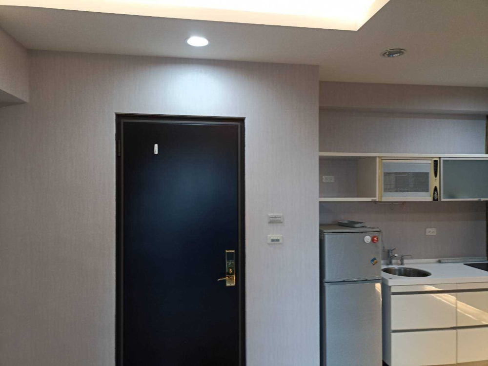 LINE_ALBUM_台中西屯區河南路住宅-拆除貼壁紙工程_240628_1
